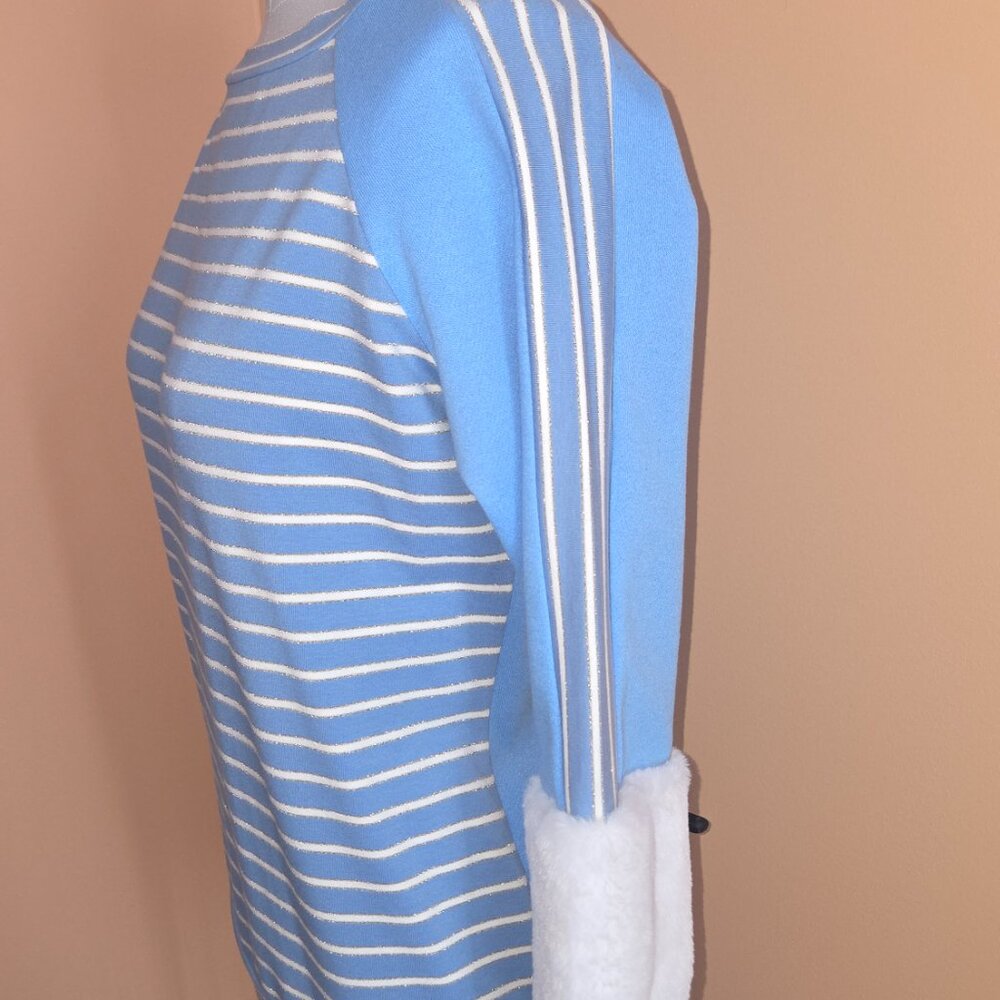 Sweater - Picture 2 of 3